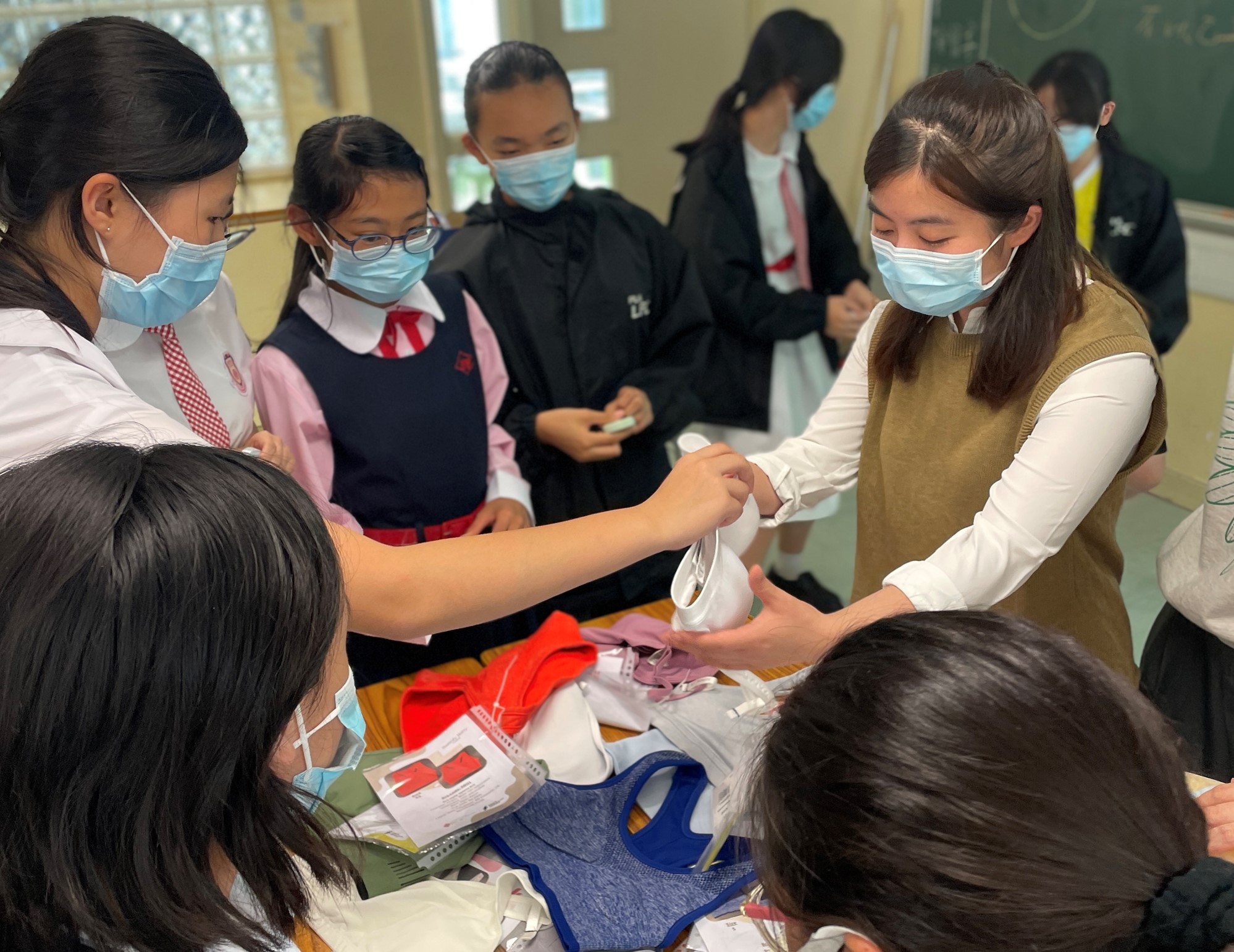 Education Workshop of Sports Bras for Adolescent Girls